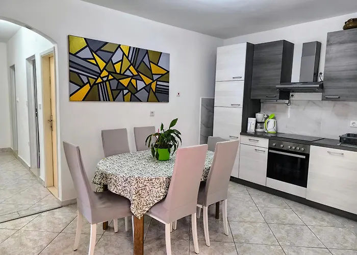 Apartments Desa Petric